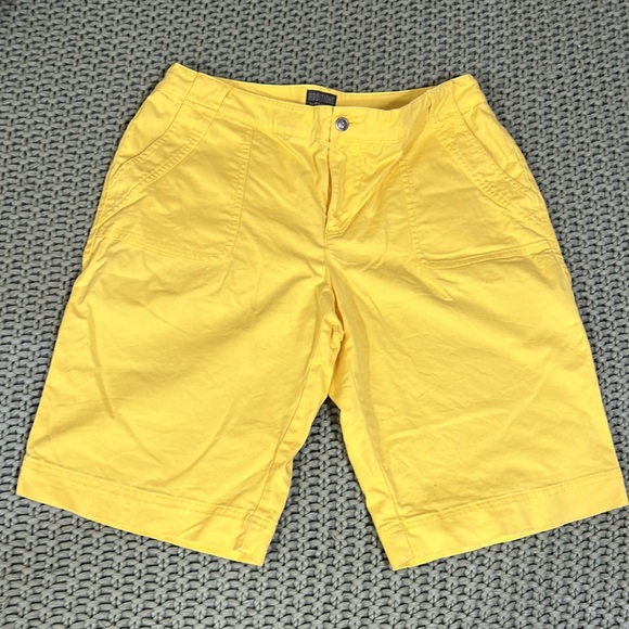 Chico’s Women’s Shorts Size S Yellow Color - Picture 2 of 13